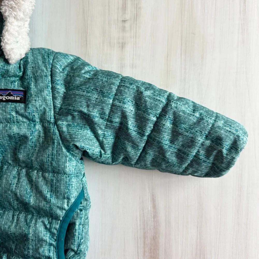 Patagonia Baby Reversible Dream Song Hooded Jacket (size 6-12 months) - Picture 7 of 10